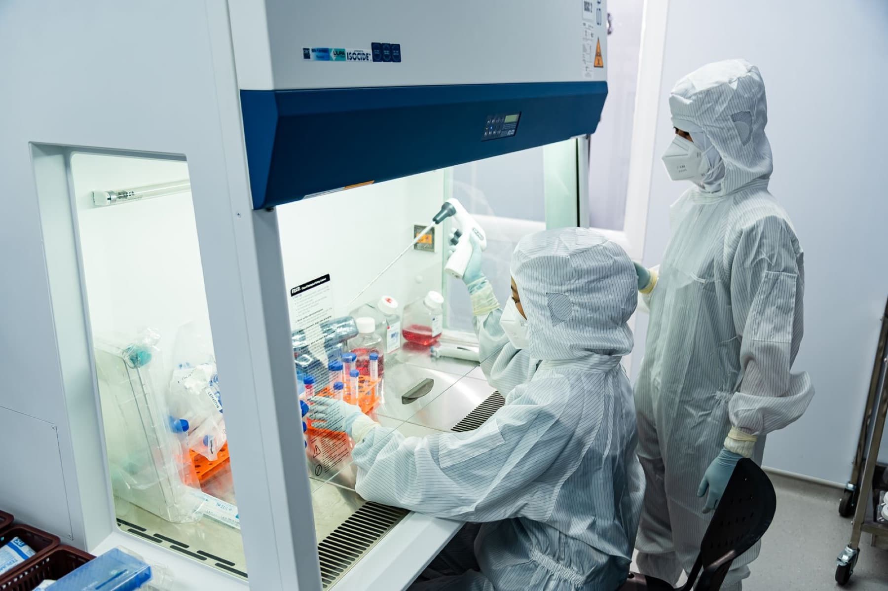 Hands-on technical guidance in the laboratory